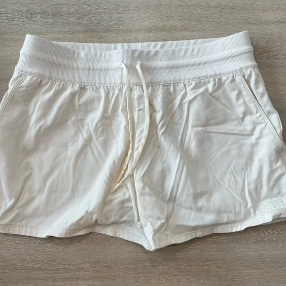 North Face Aphrodite Shorts Dune - Picture 7 of 8